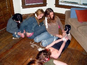 www.dizdat.com - 0469 dizdatfivegirlhogtie Photo Gallery thumbnail
